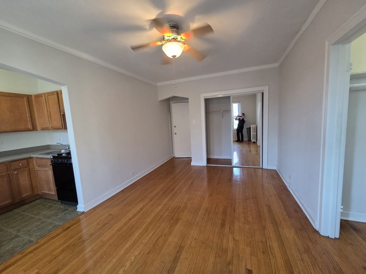 5210-14 S. Woodlawn - Photo 5 of 17