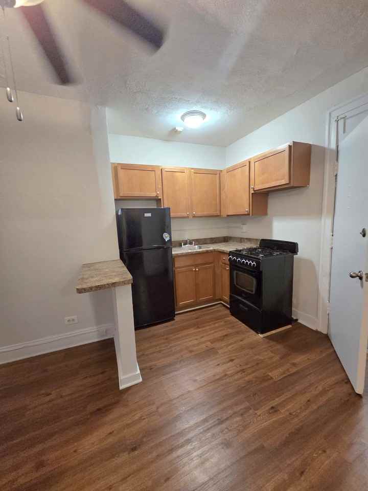 5210-14 S. Woodlawn - Photo 2 of 24