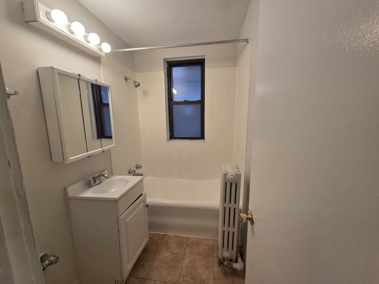 5210-14 S. Woodlawn - Photo 6 of 24