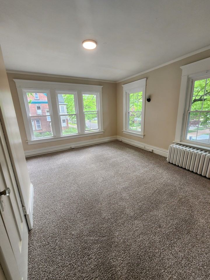 662-664 West 9th Street - Photo 3 of 11