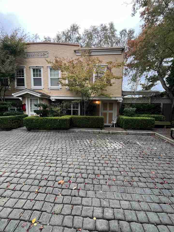 232-4 - Photo 2 of 9