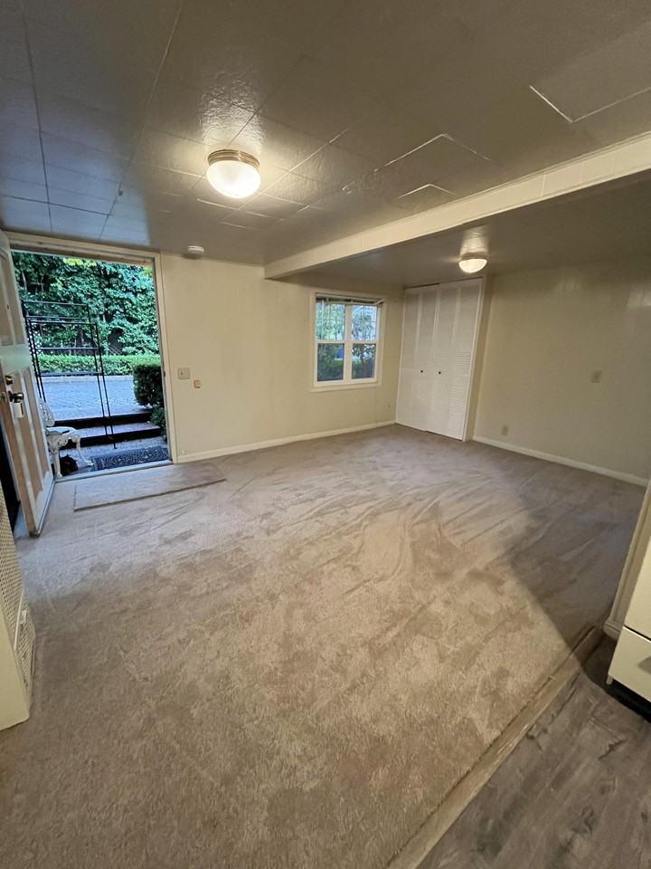 232-4 - Photo 3 of 9