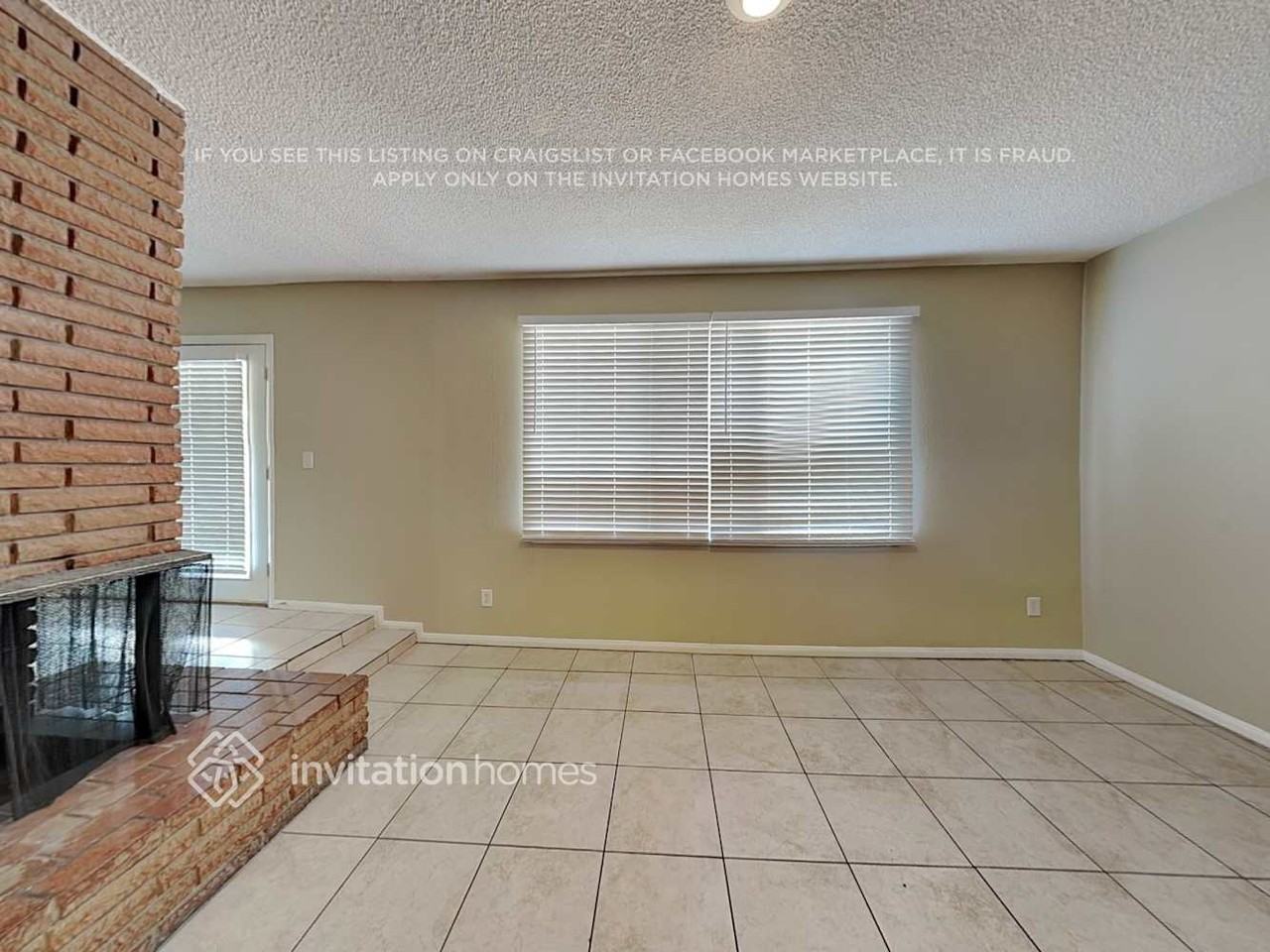 5746 North 41st Drive - Photo 4 of 19