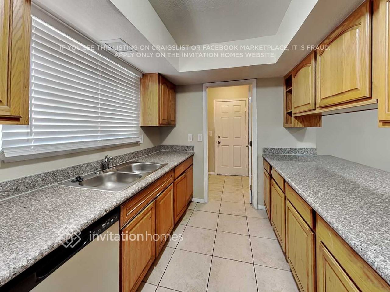 5746 North 41st Drive - Photo 7 of 19