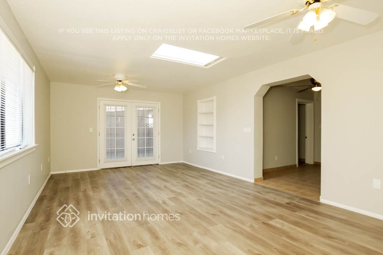 2254 W Bloomfield Rd - Photo 4 of 15