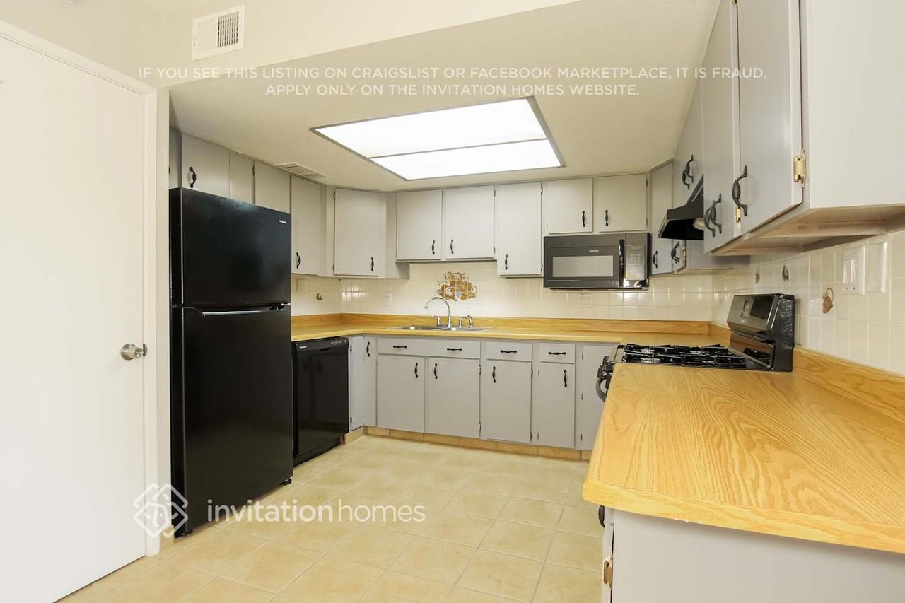 2254 W Bloomfield Rd - Photo 6 of 15