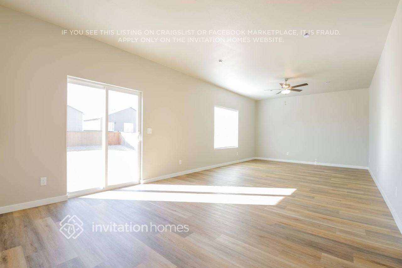 957 Cascade Falls Street - Photo 6 of 18