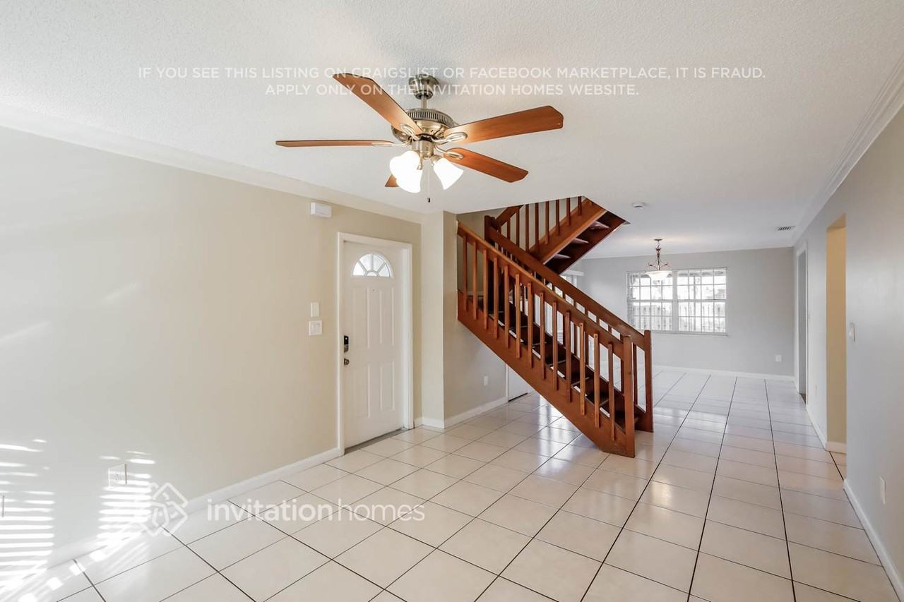 11755 Southwest 117th Terrace - Photo 5 of 18