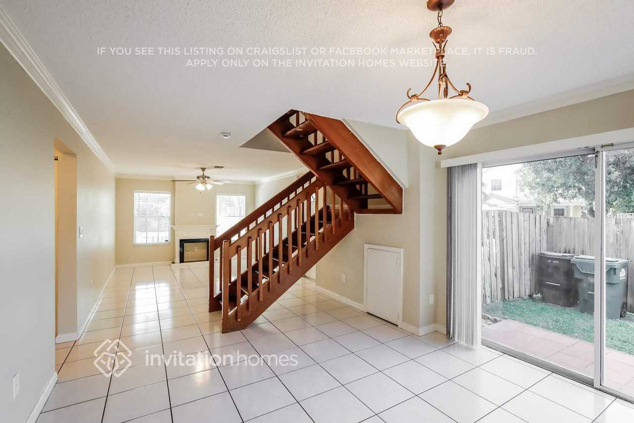 11755 Southwest 117th Terrace - Photo 6 of 18