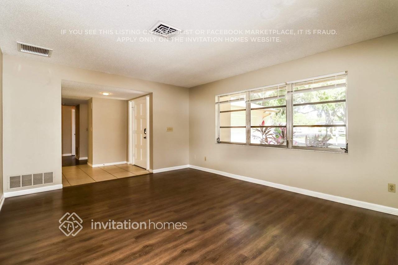 2631 Cypress Bend Drive - Photo 3 of 16