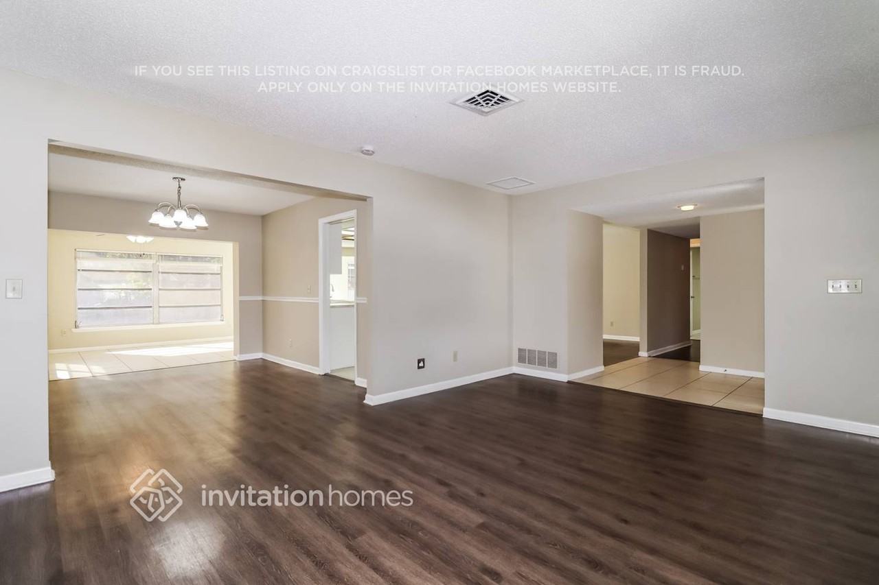 2631 Cypress Bend Drive - Photo 4 of 16