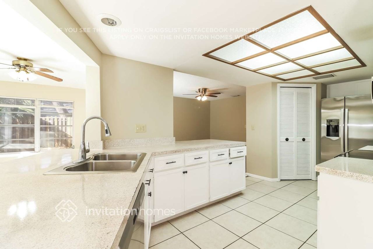 2631 Cypress Bend Drive - Photo 7 of 16