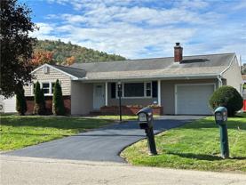 406 Sharr Ave - Photo 1 of 1