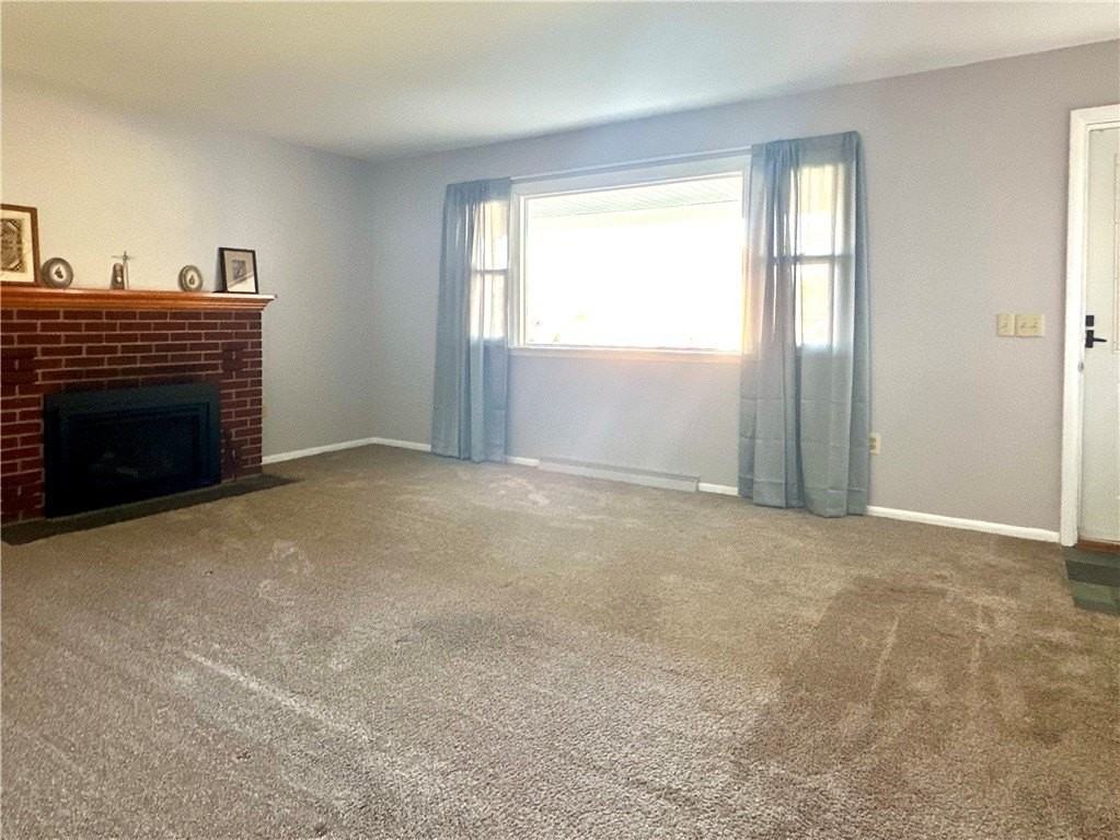 406 Sharr Ave - Photo 3 of 24