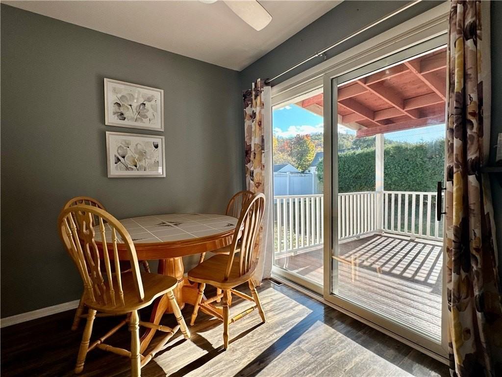 406 Sharr Ave - Photo 6 of 24