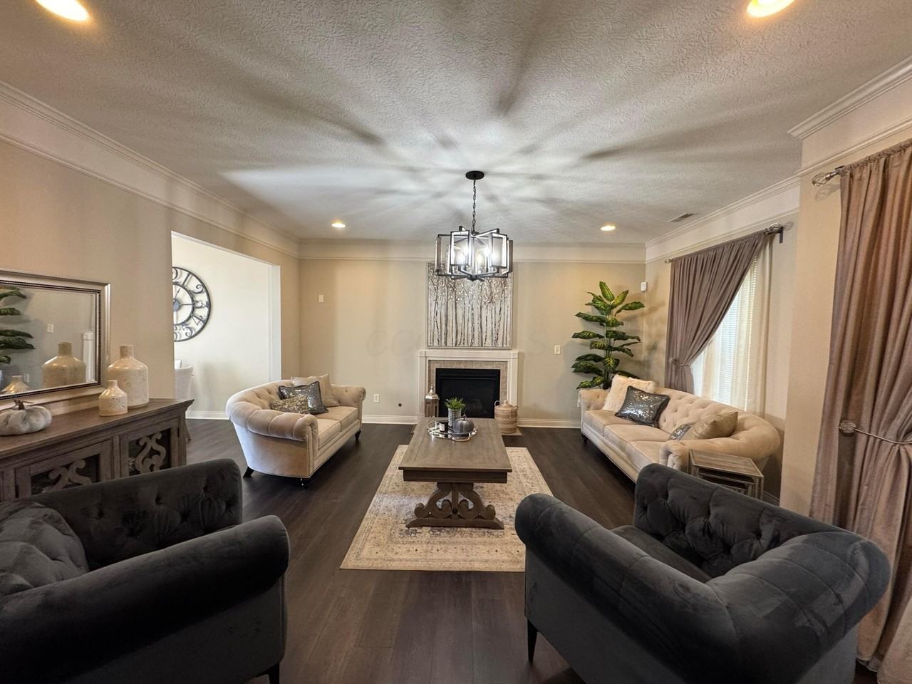 5985 Inslee Rd - Photo 3 of 37