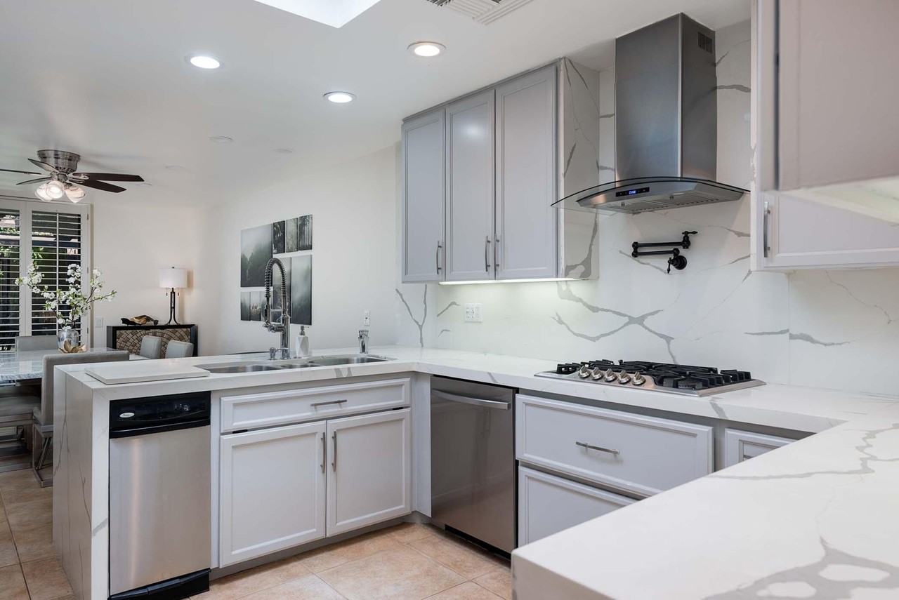 2 Lehigh Ct - Photo 5 of 43