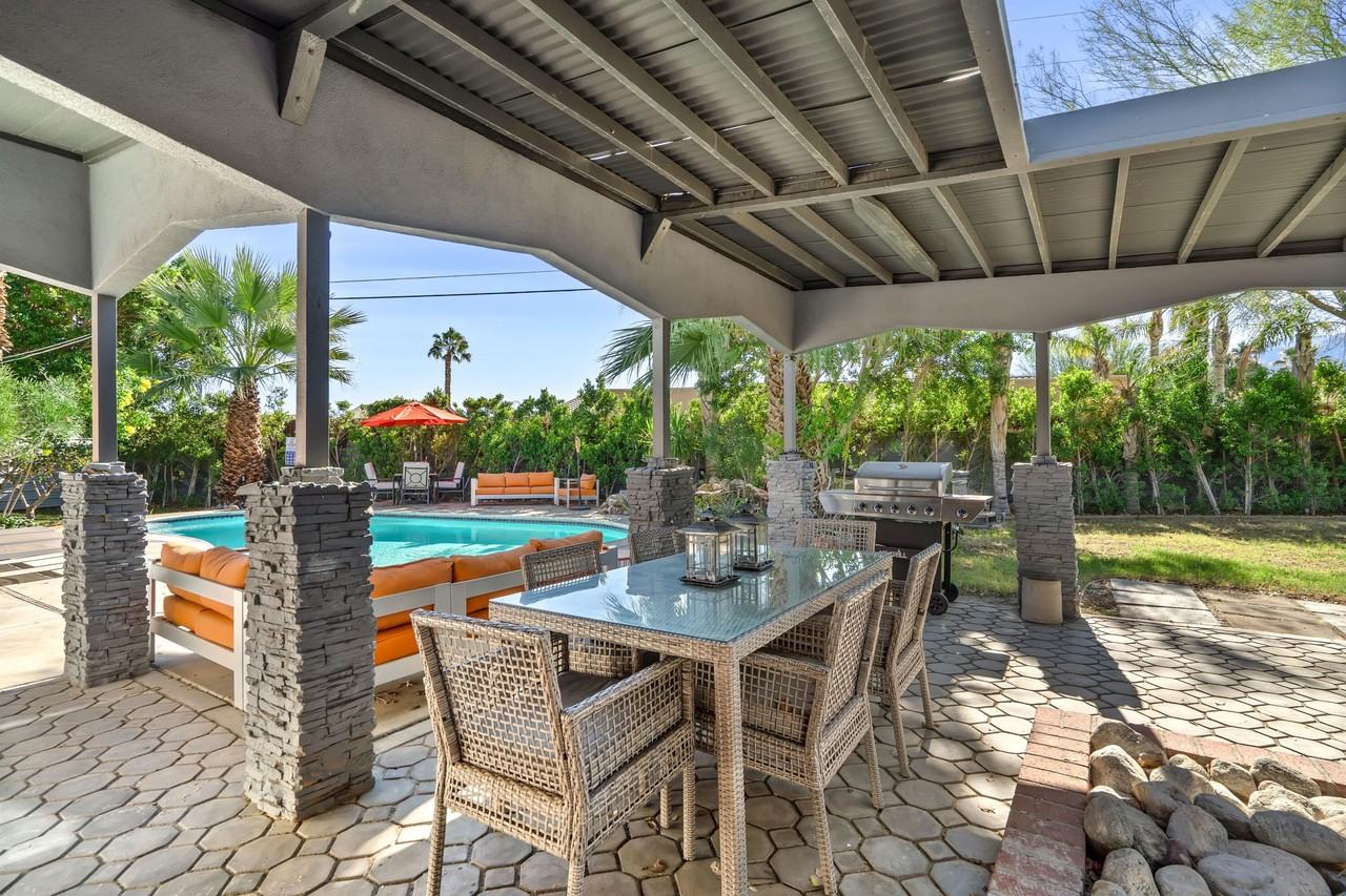 1950 North Magnolia Road