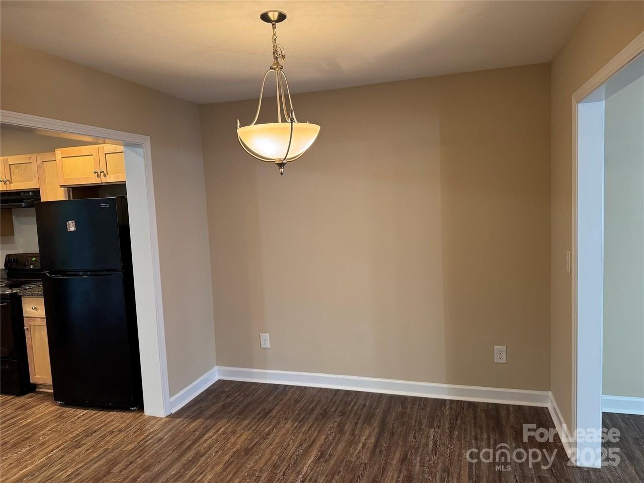 132 Brookwood Avenue Northeast - Photo 5 of 11