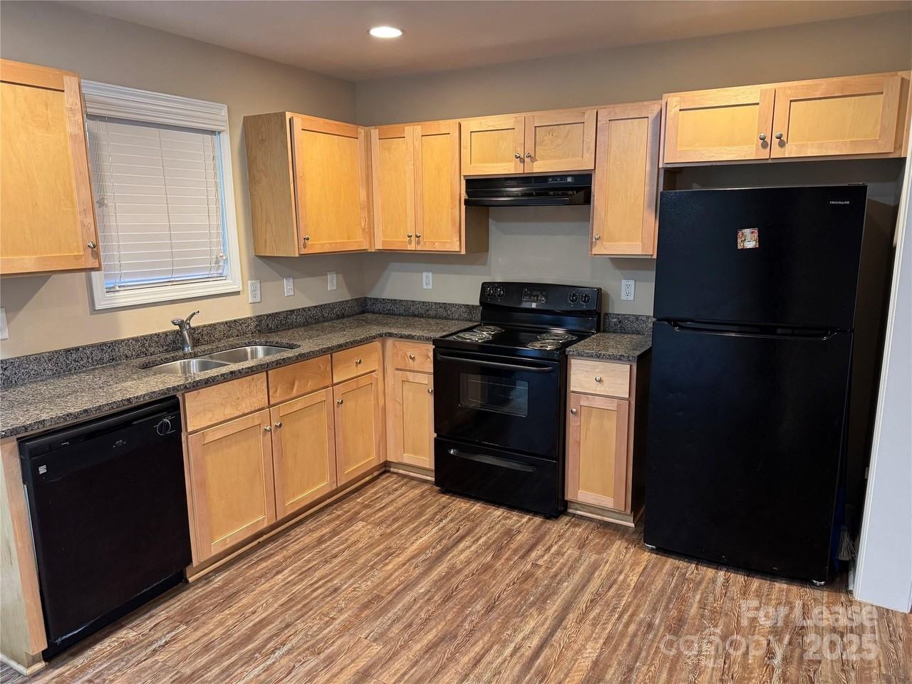 132 Brookwood Avenue Northeast - Photo 7 of 11