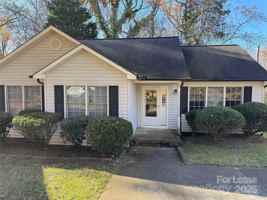 featured image of 1424 Ridgewood Dr