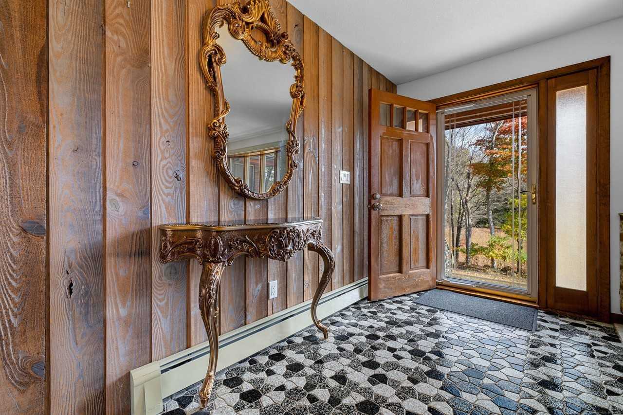 117 Church Hill Rd - Photo 7 of 40