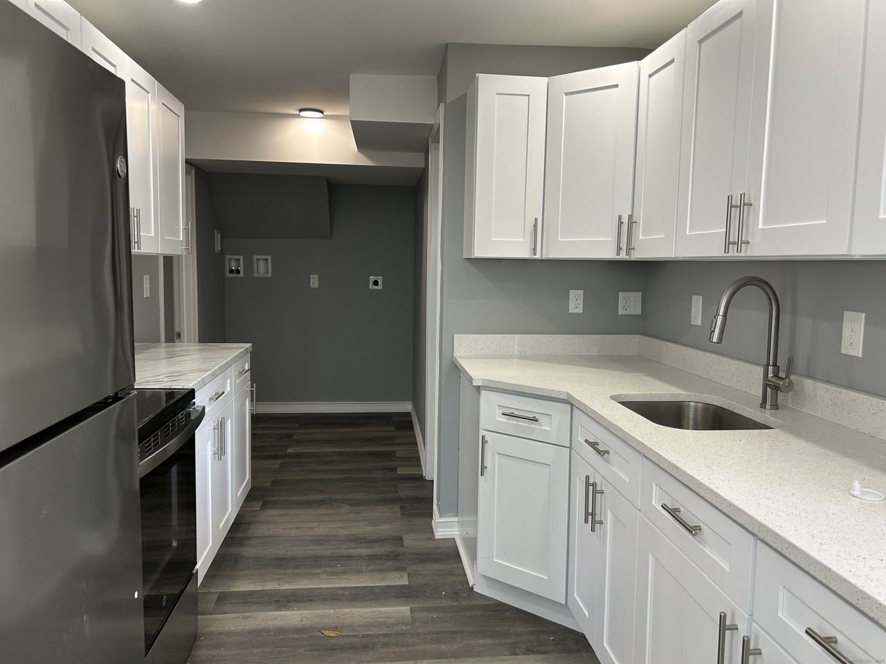 22 Hawthorne St #1 - Photo 5 of 22