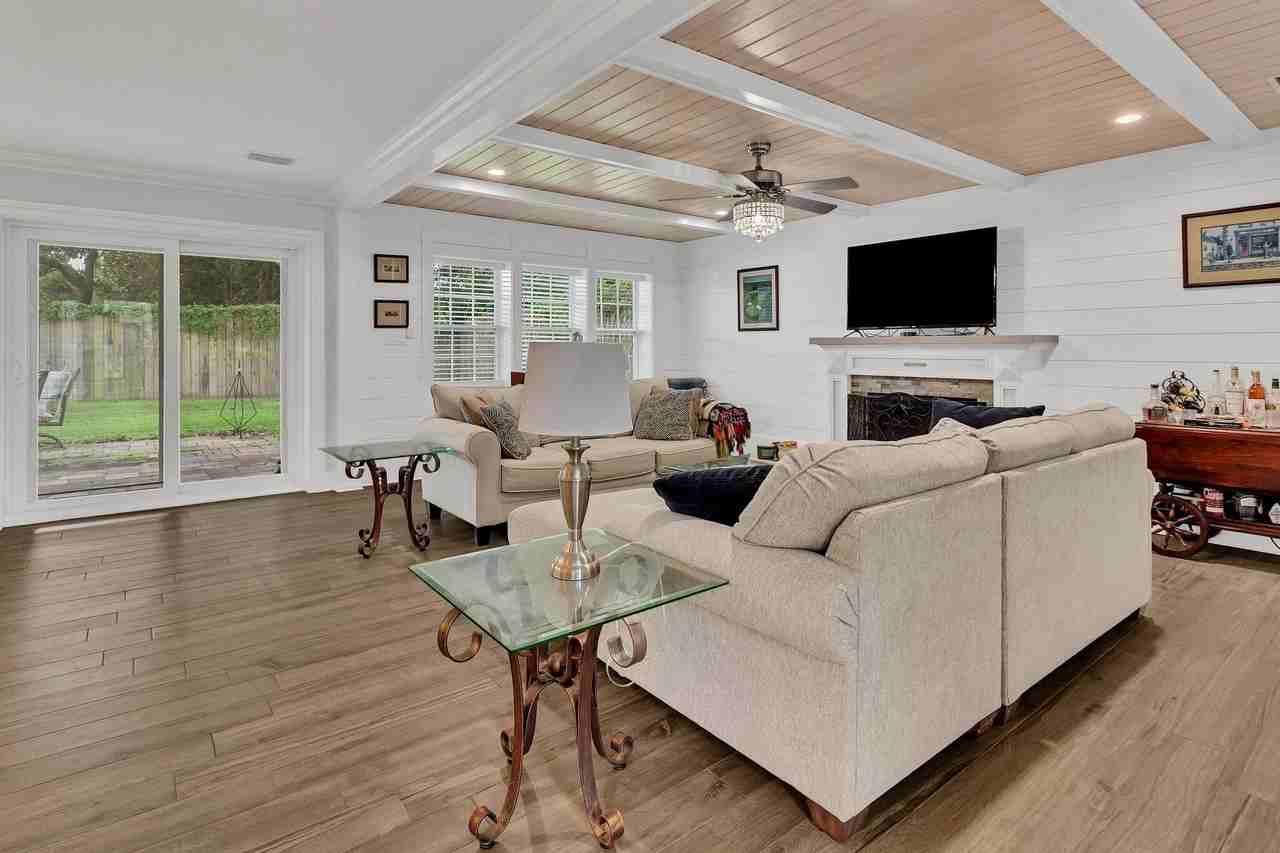 221 South Lorraine Drive - Photo 2 of 28