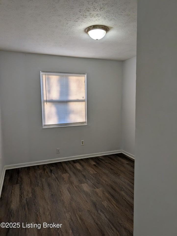 3224 Springfield Dr - Photo 7 of 10