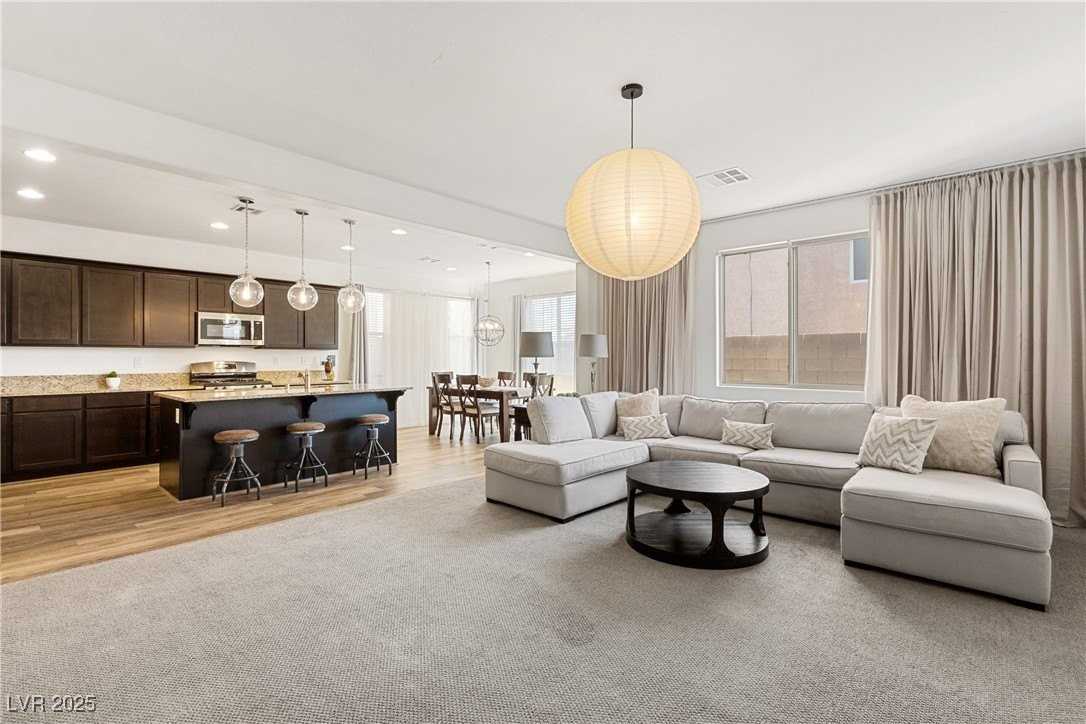 5244 Fiery Sky Ridge St - Photo 4 of 28