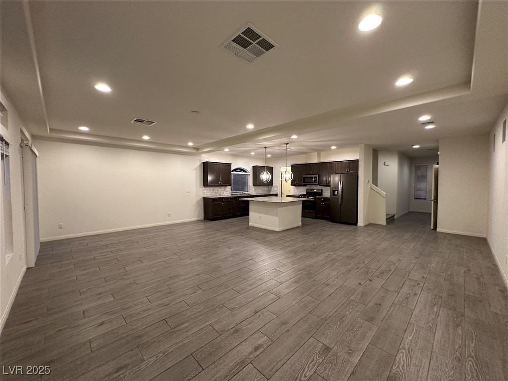 7030 Ghost Hill Street - Photo 5 of 25