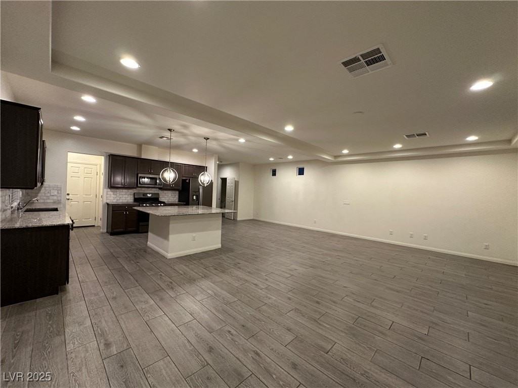 7030 Ghost Hill Street - Photo 6 of 25