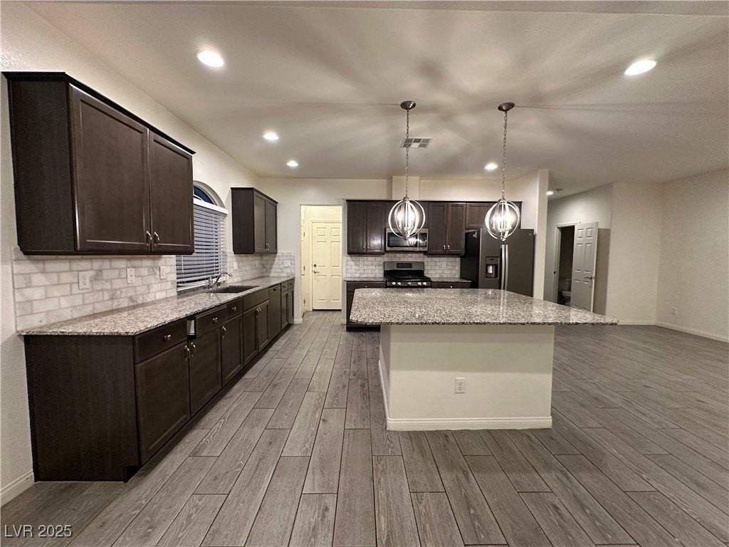 7030 Ghost Hill Street - Photo 7 of 25