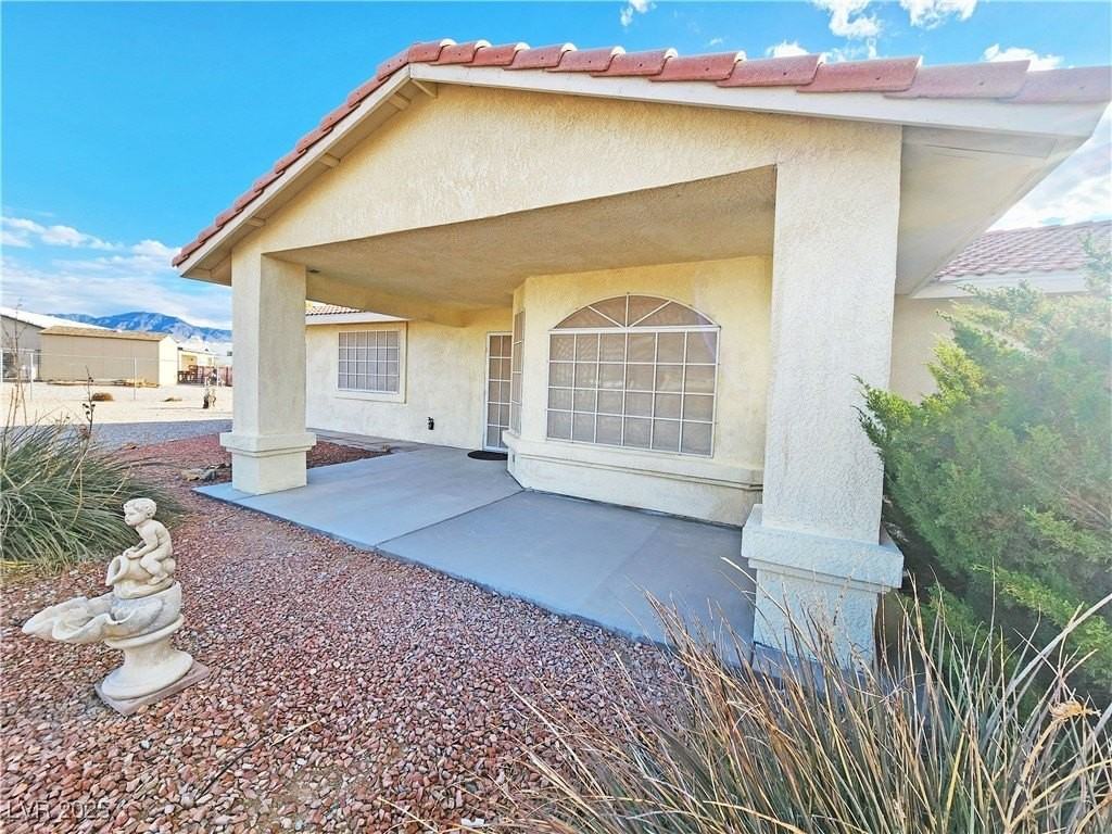 3741 Malibou Ave - Photo 4 of 44