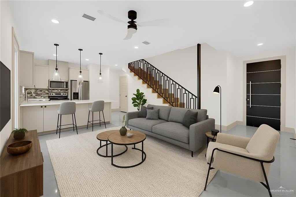 216 Canary Ave - Photo 3 of 15