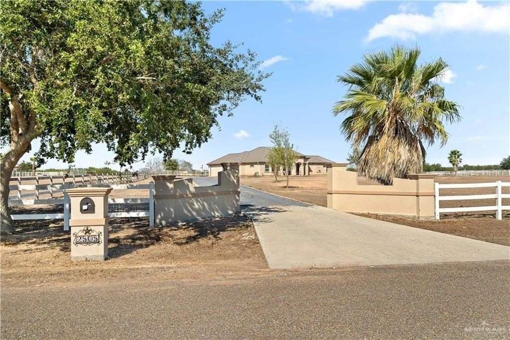 2505 Horizon Trl - Photo 2 of 22