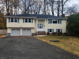 featured image of 1447 Whitewood Ct