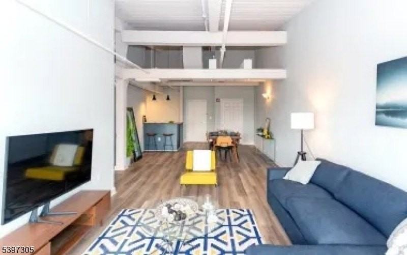 160 Lafayette St #111