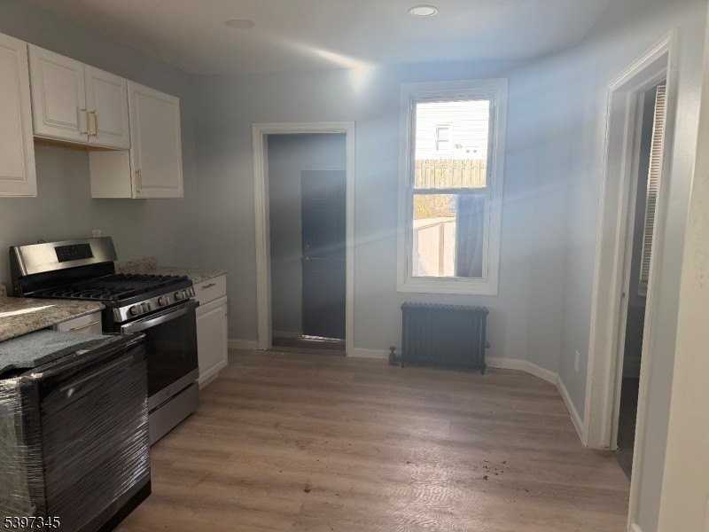 363 Hoover Ave - Photo 2 of 10