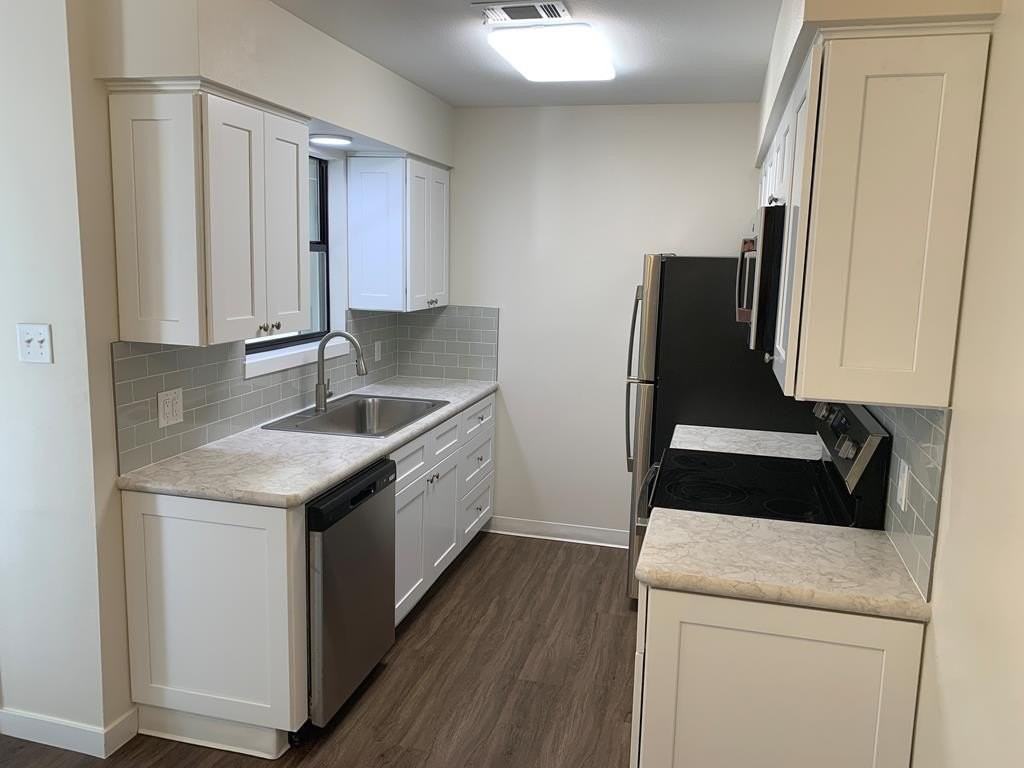 300 Lila Ln - Photo 6 of 25