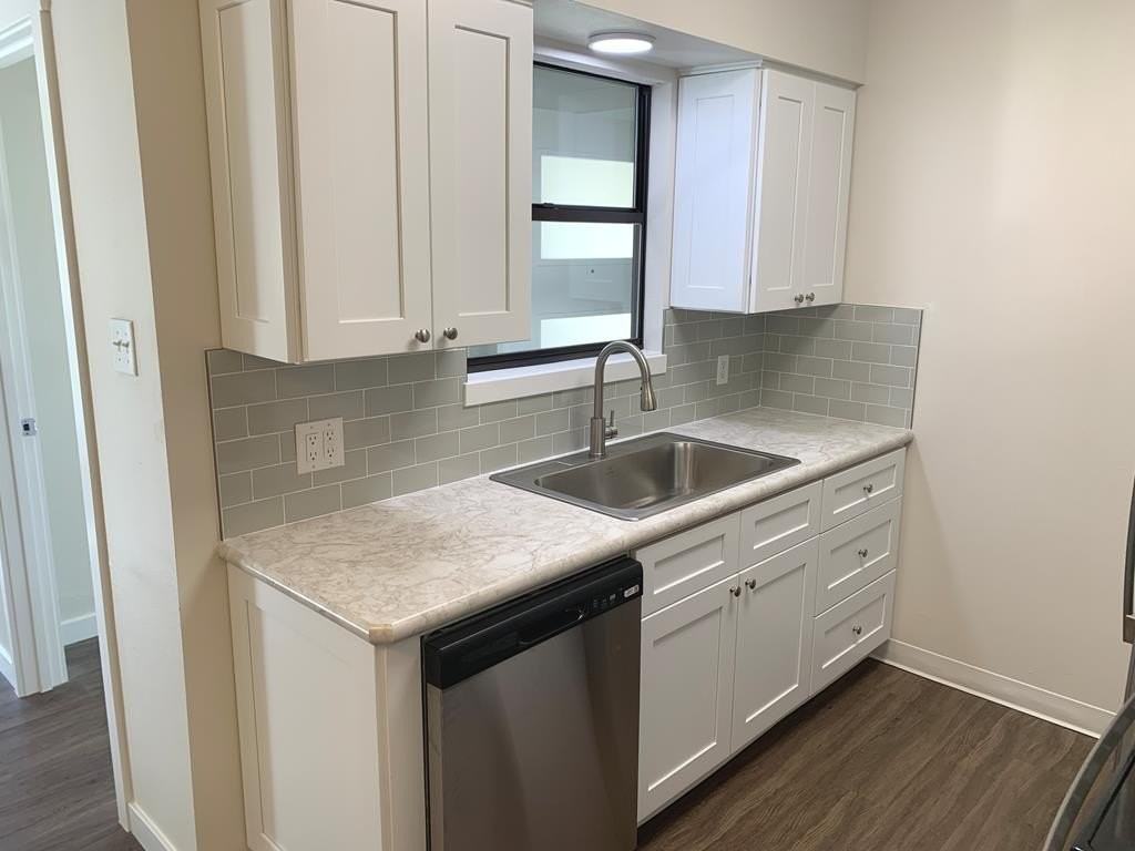 300 Lila Ln - Photo 7 of 25