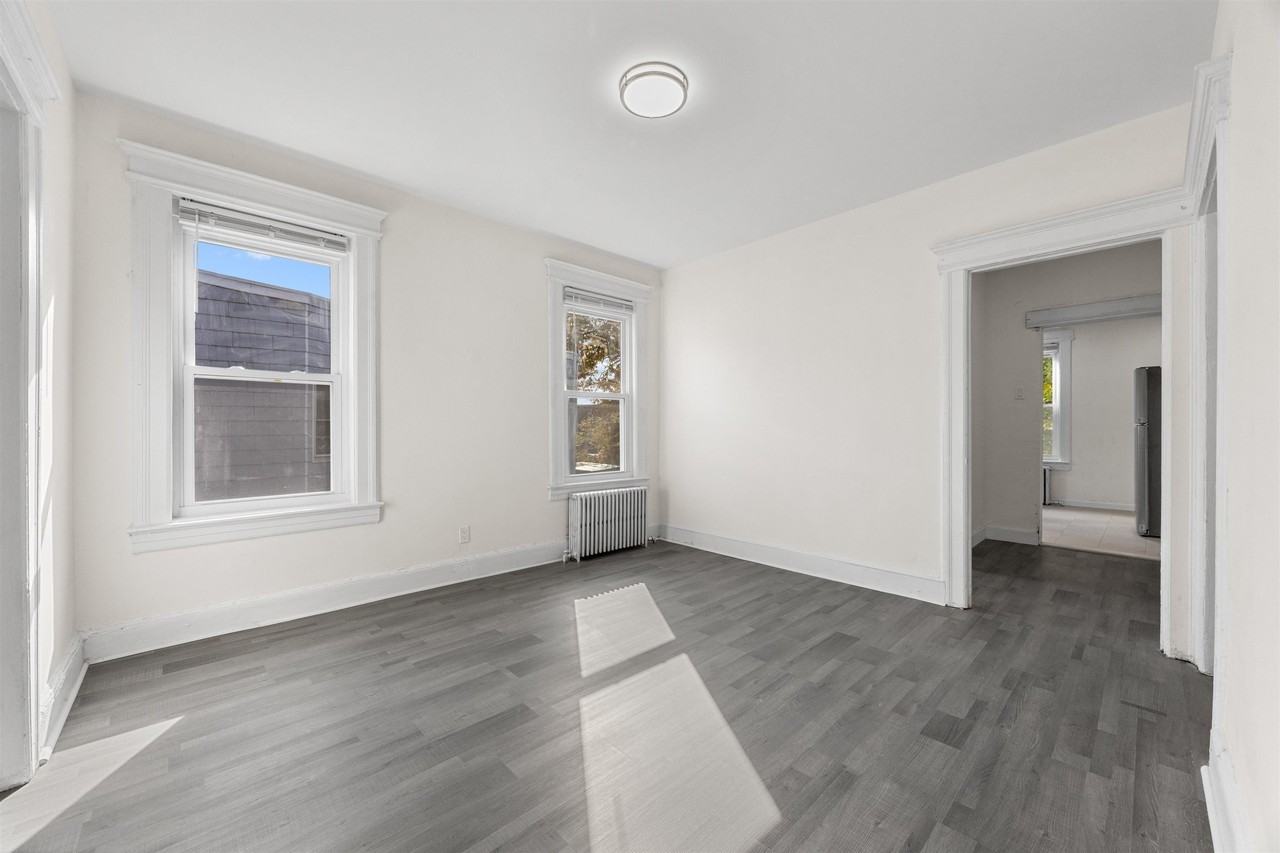 149 Bidwell Ave #2 - Photo 3 of 10