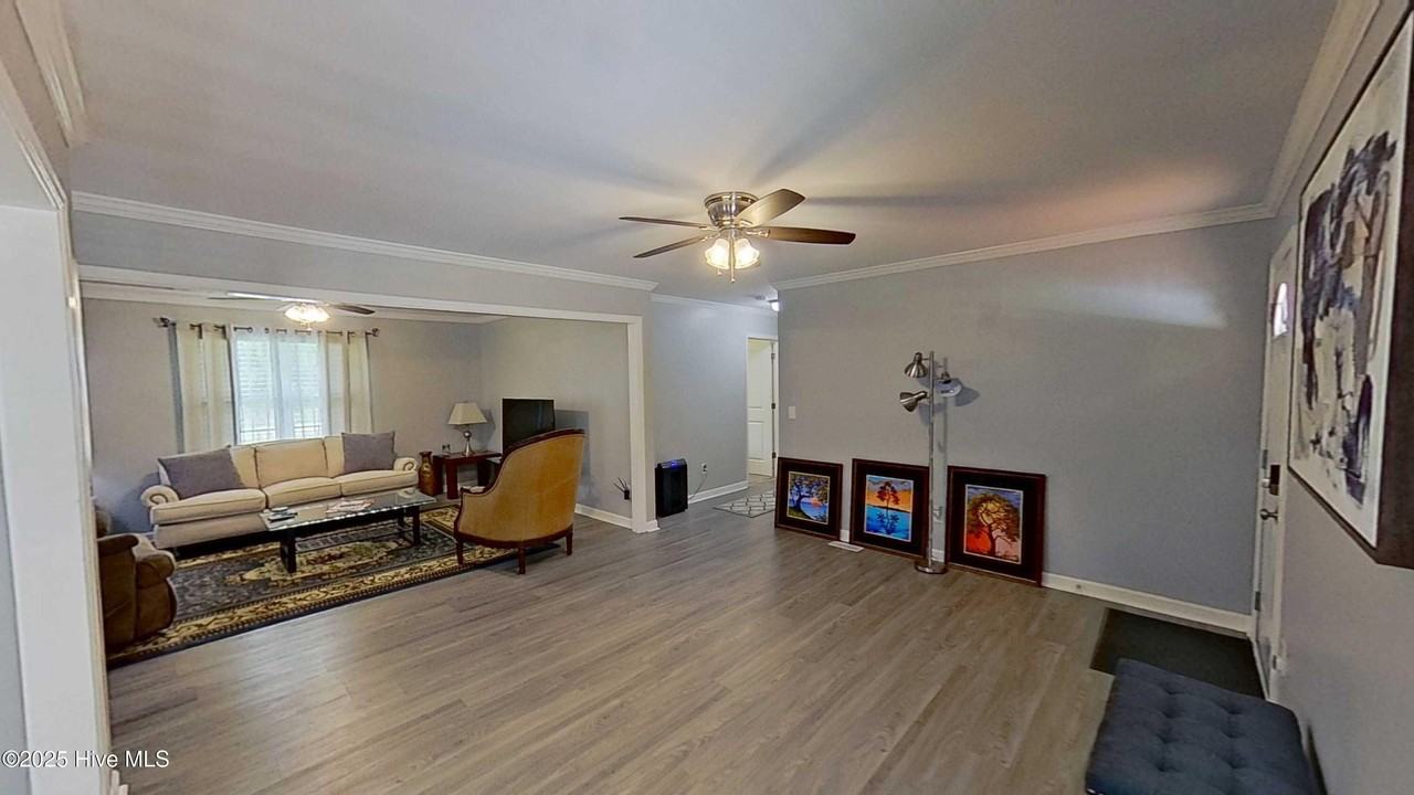 4032 Northwest Rd Ne - Photo 4 of 35