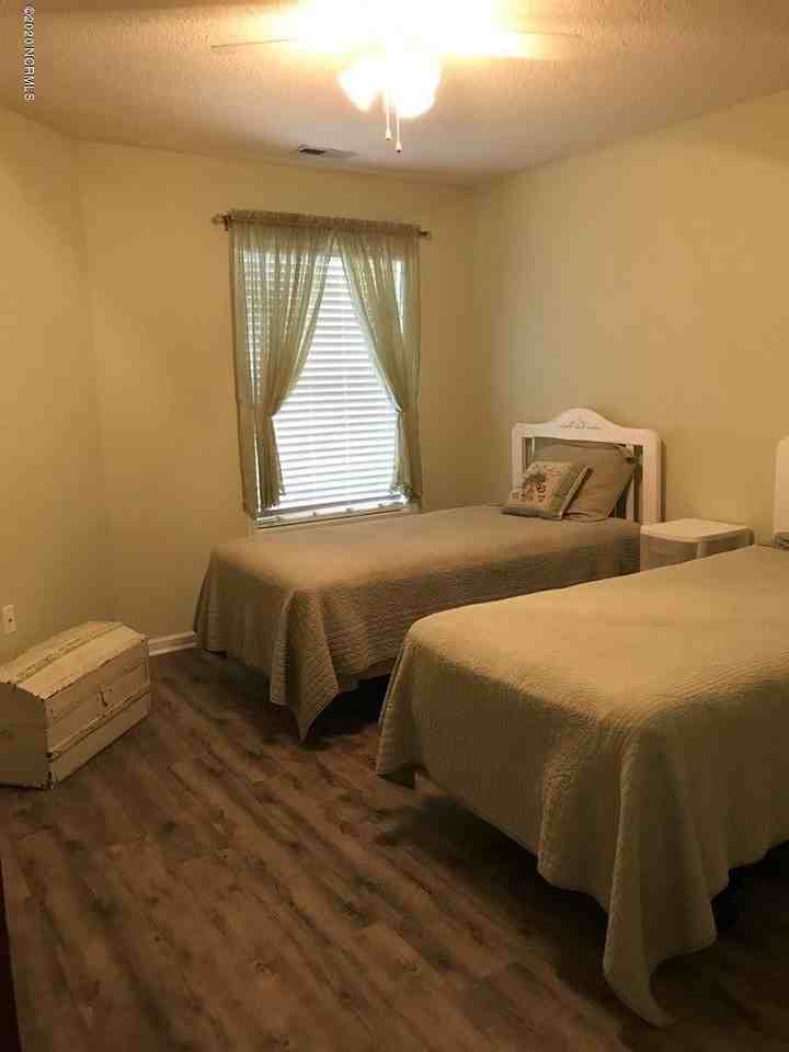 4146 Breezewood Dr Apt 202 #202 - Photo 3 of 16