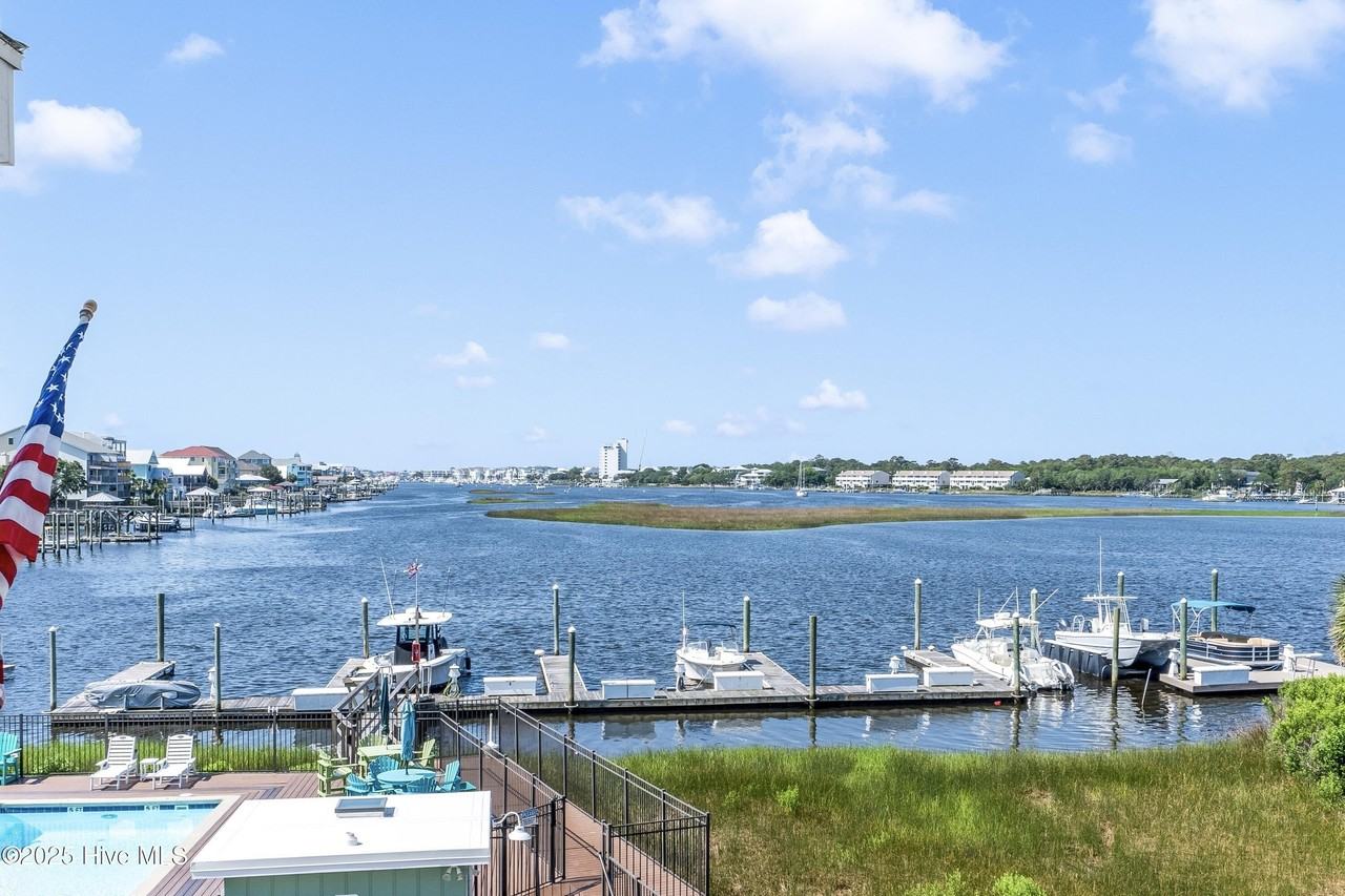 111 Florida Ave Apt 9 #9 - Photo 3 of 17