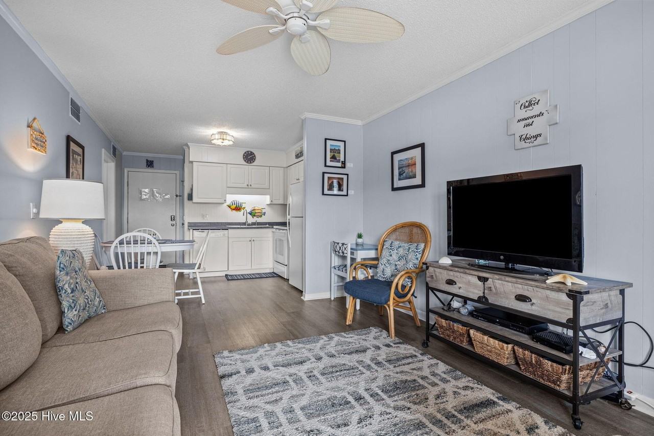 2008 E Fort Macon Rd Unit H11 #H11 - Photo 6 of 50