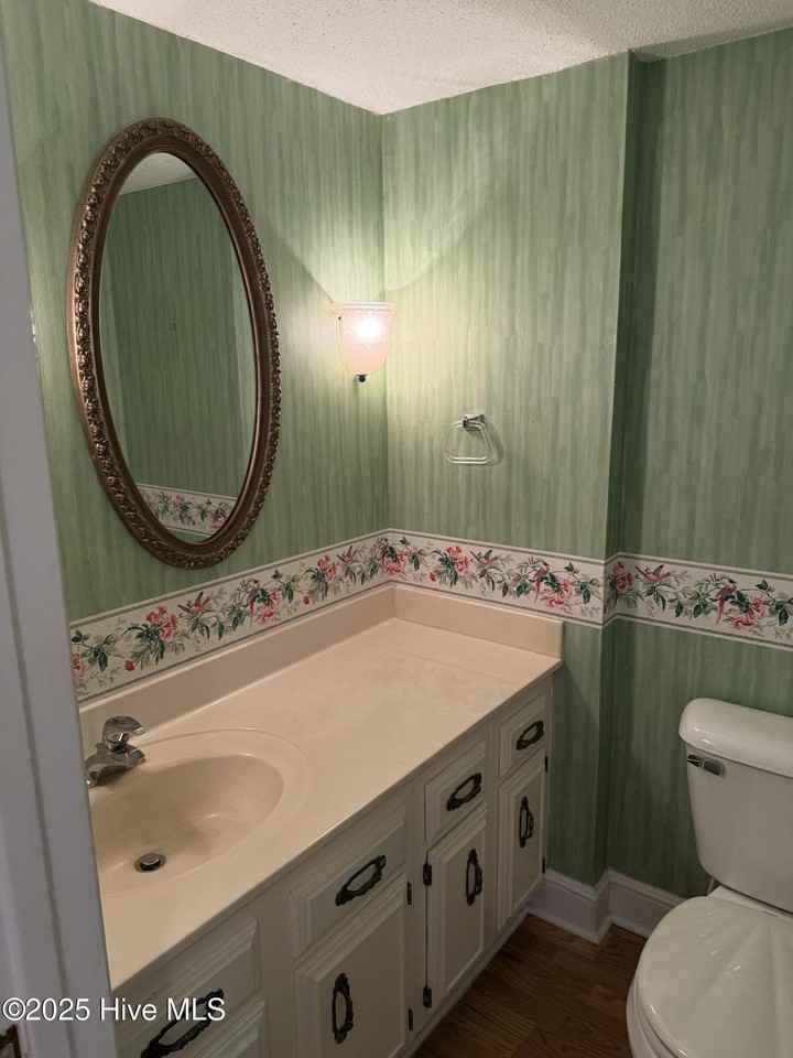 155 Beaufort Ct - Photo 4 of 22