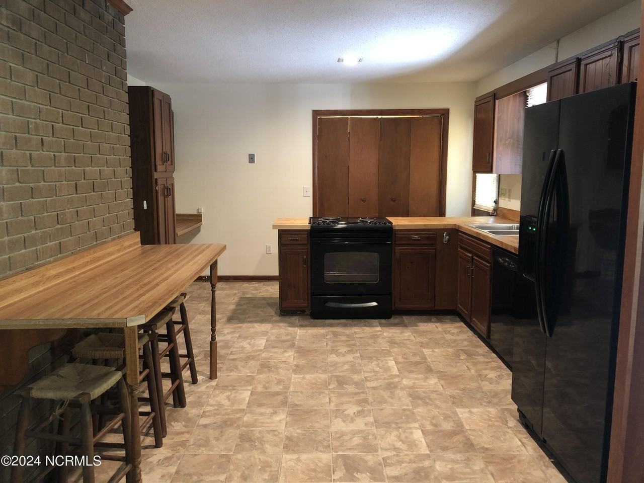 135 S Belvedere Dr - Photo 6 of 13