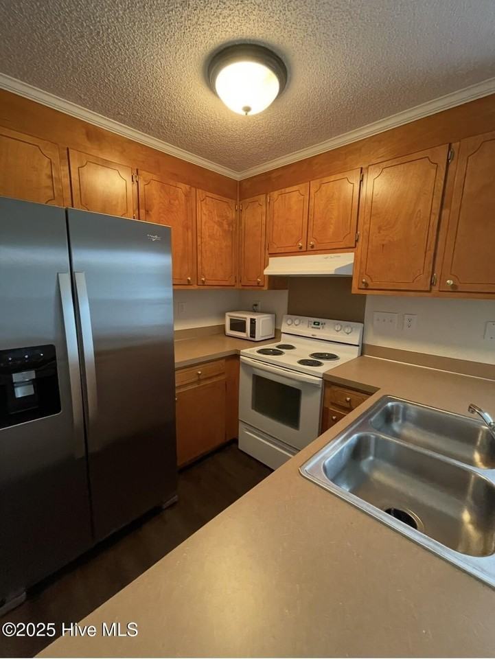 2104 Flagstone Court #A1 - Photo 7 of 17