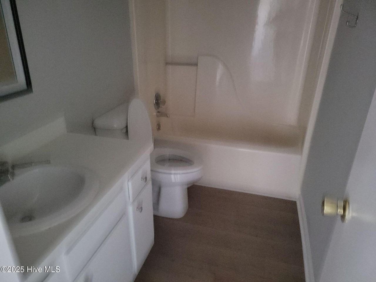 1918 Buxton Rd - Photo 5 of 10